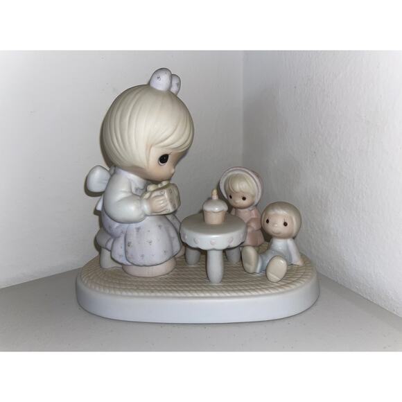 Precious Moments Figurine "May Your Birthday Be A Blessing" 4.5" 1983 Enesco - Picture 1 of 5